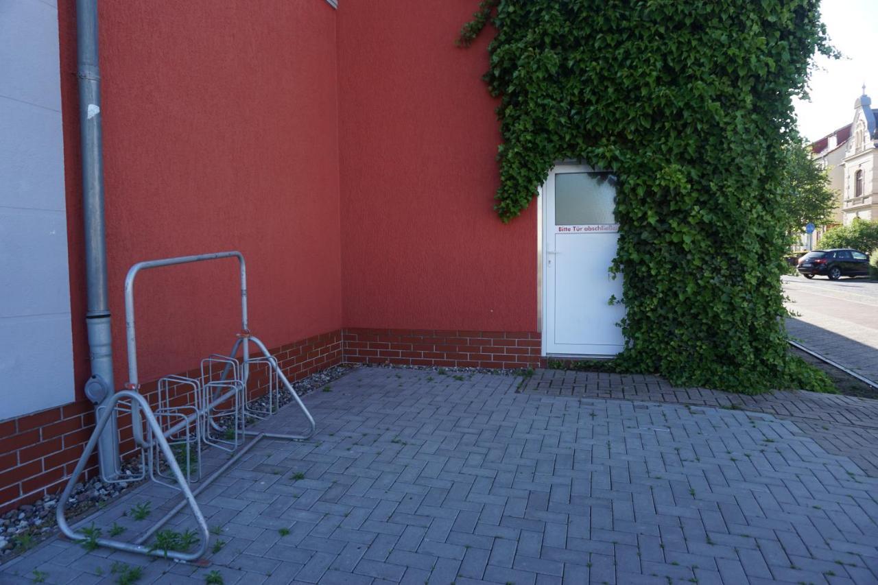 Hotel Am Bahnhof Waren  Zewnętrze zdjęcie