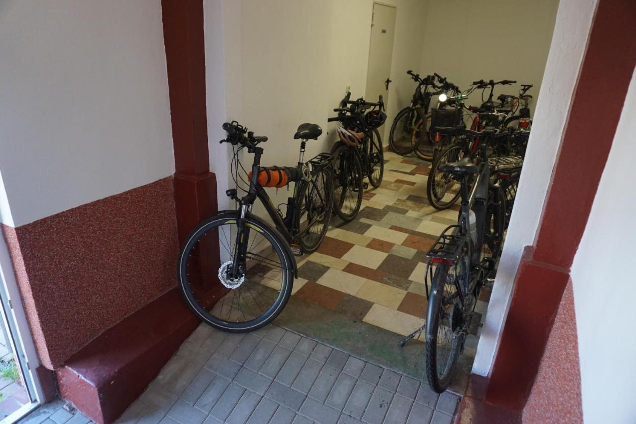 Hotel Am Bahnhof Waren  Zewnętrze zdjęcie