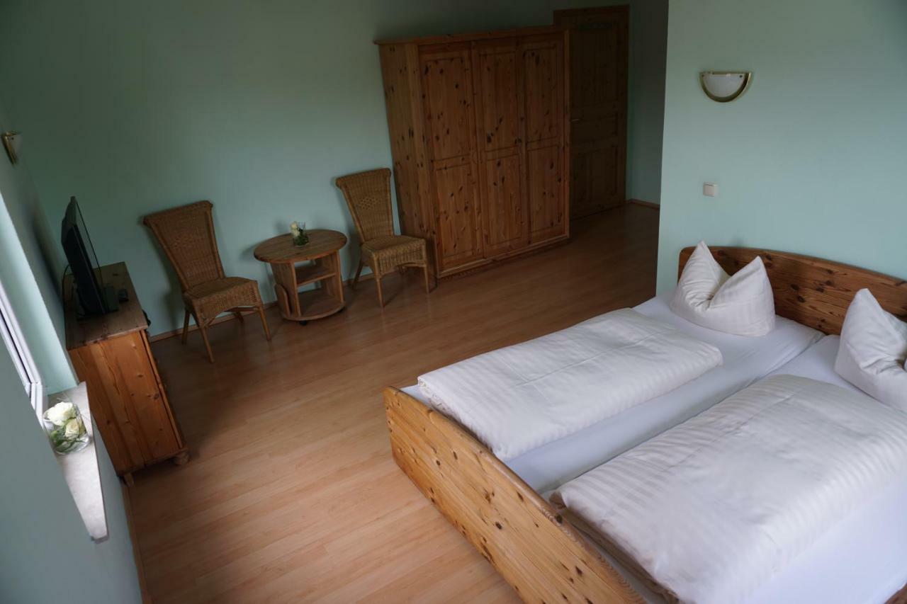 Hotel Am Bahnhof Waren  Zewnętrze zdjęcie